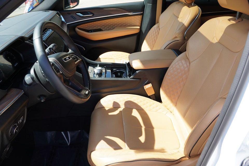 used 2024 Jeep Grand Cherokee L car, priced at $50,747