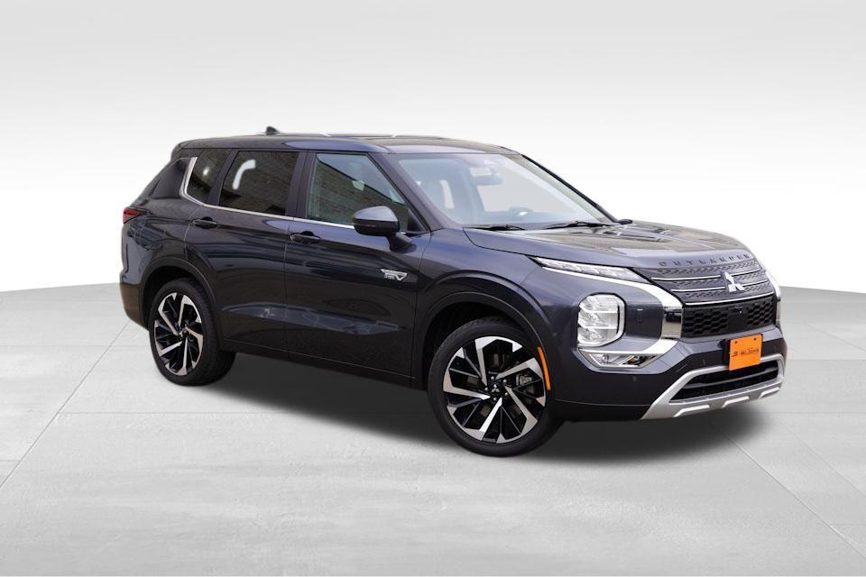 used 2025 Mitsubishi Outlander PHEV car, priced at $31,446