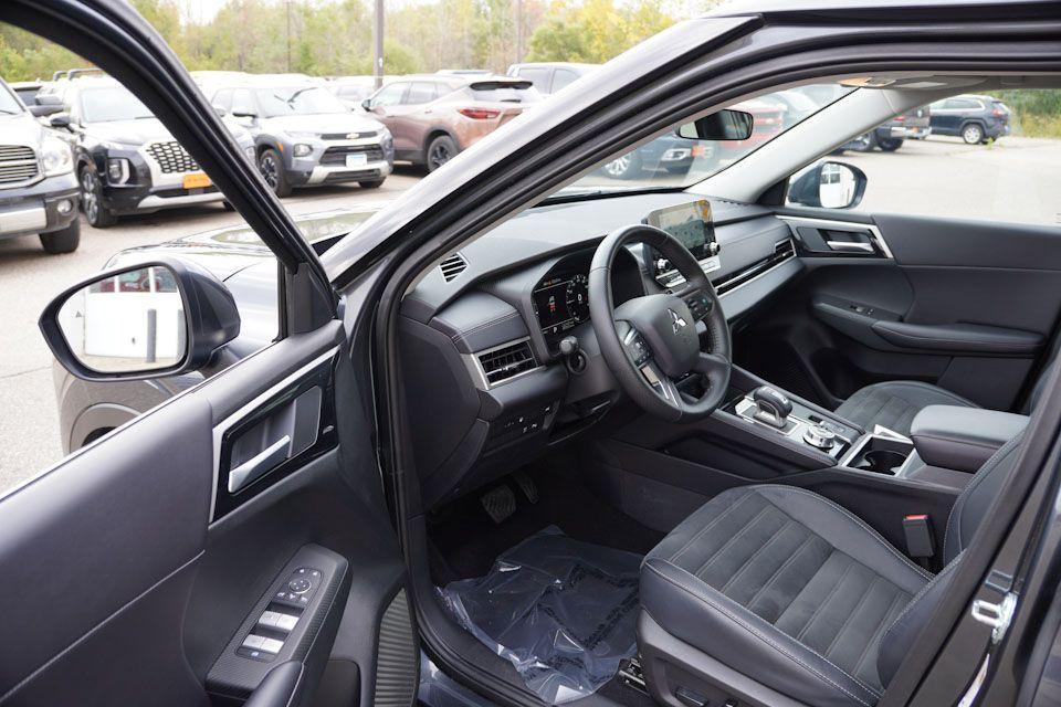 used 2025 Mitsubishi Outlander PHEV car, priced at $31,446