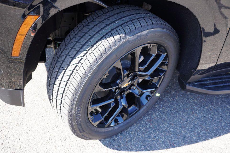 new 2026 Chevrolet Suburban car, priced at $78,633