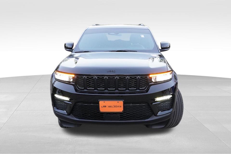 used 2025 Jeep Grand Cherokee car, priced at $39,289