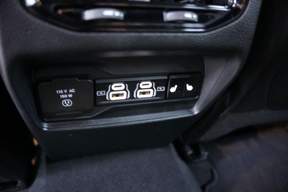 used 2025 Jeep Grand Cherokee car, priced at $39,289