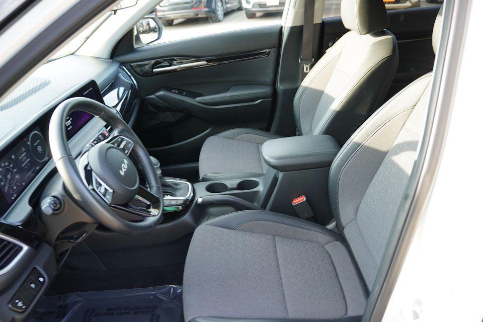 used 2024 Kia Seltos car, priced at $22,919