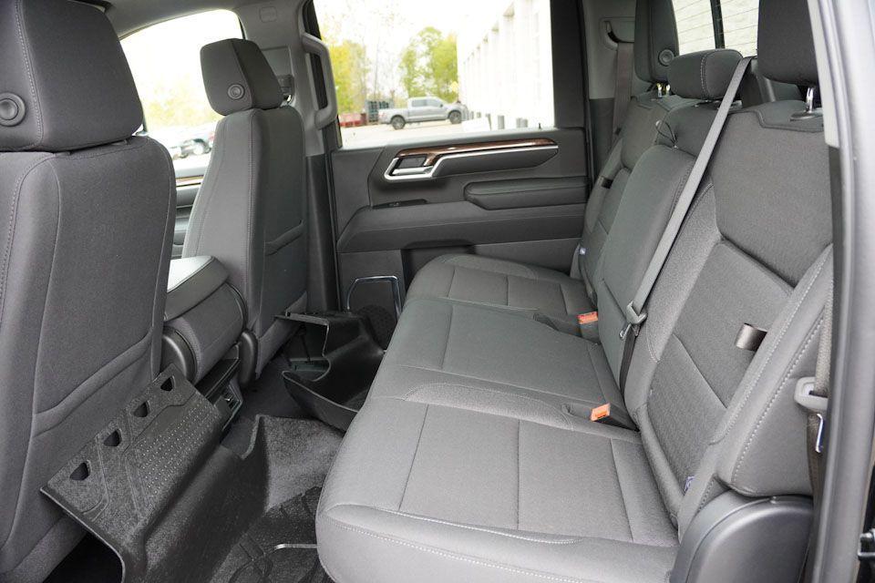 used 2025 Chevrolet Silverado 3500 car, priced at $58,996