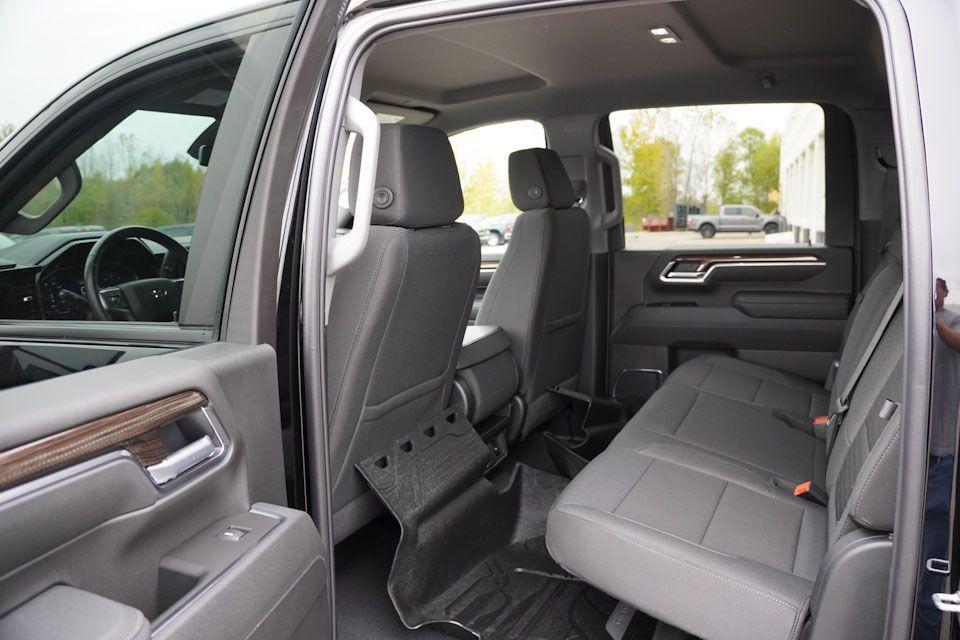 used 2025 Chevrolet Silverado 3500 car, priced at $58,996