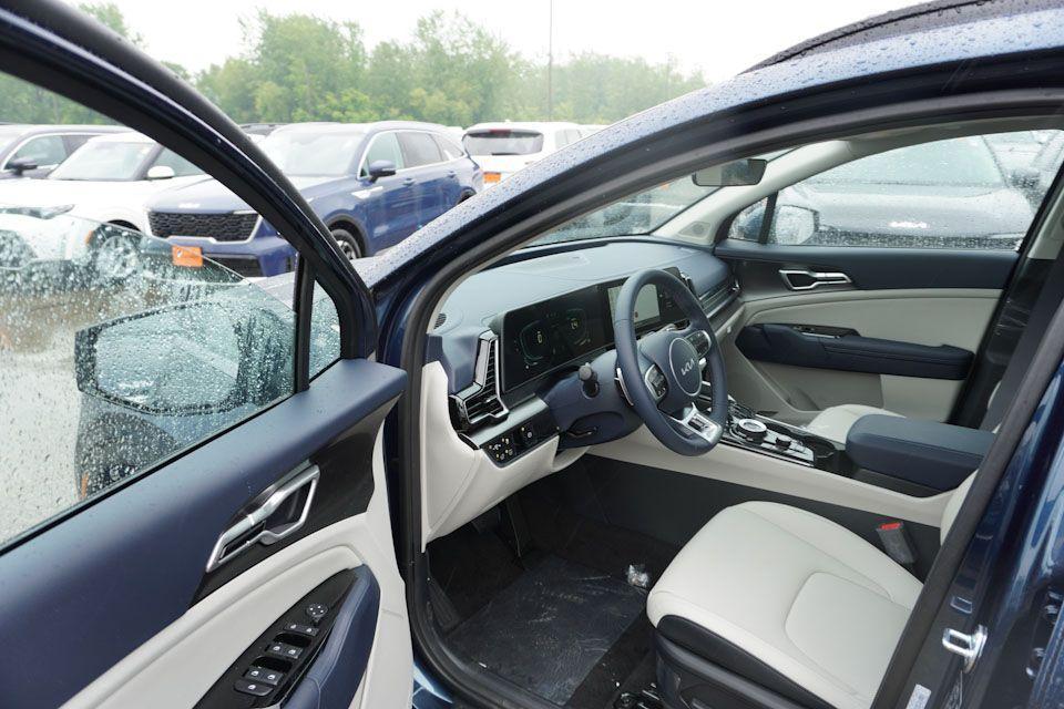 new 2025 Kia Sportage Hybrid car, priced at $32,449