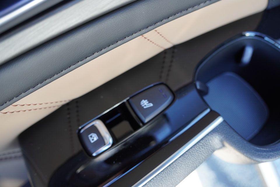 new 2026 Kia Sorento car, priced at $43,027