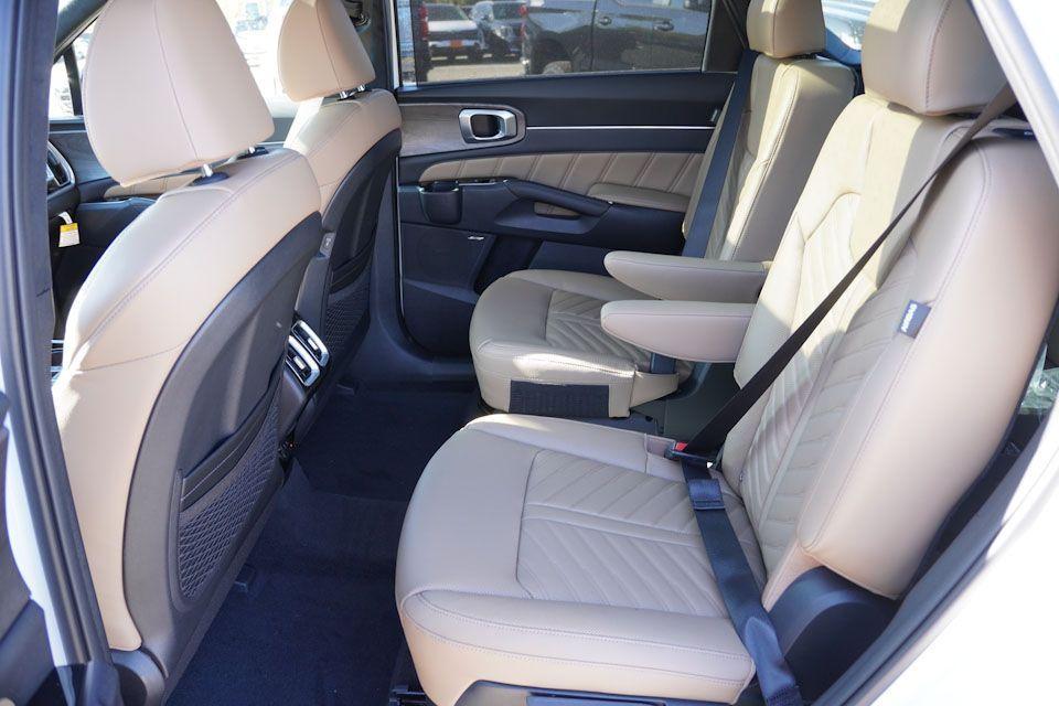 new 2026 Kia Sorento car, priced at $43,027