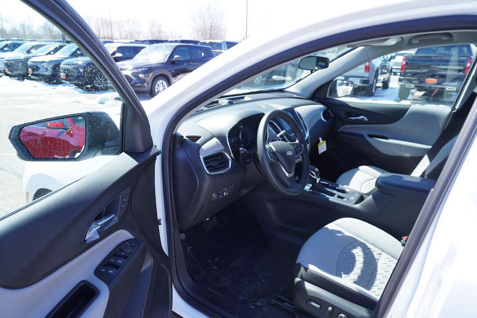 new 2024 Chevrolet Equinox car, priced at $24,980