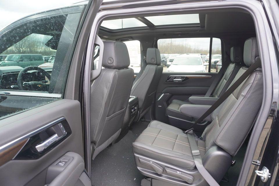 new 2025 Chevrolet Suburban car, priced at $87,755