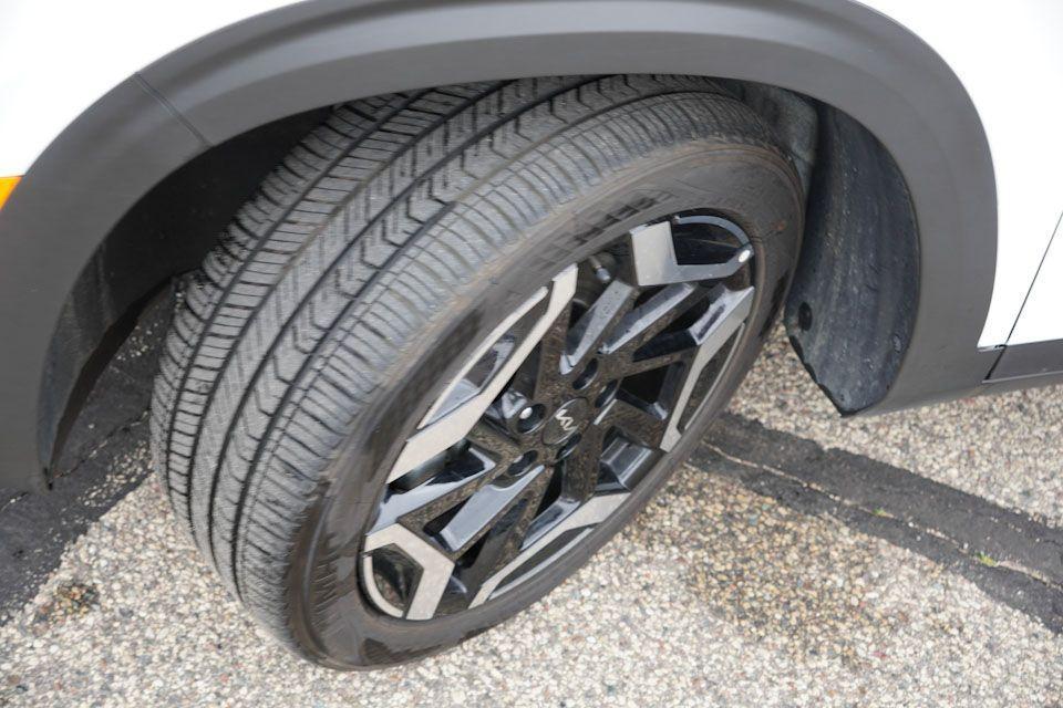 used 2024 Kia Seltos car, priced at $26,621