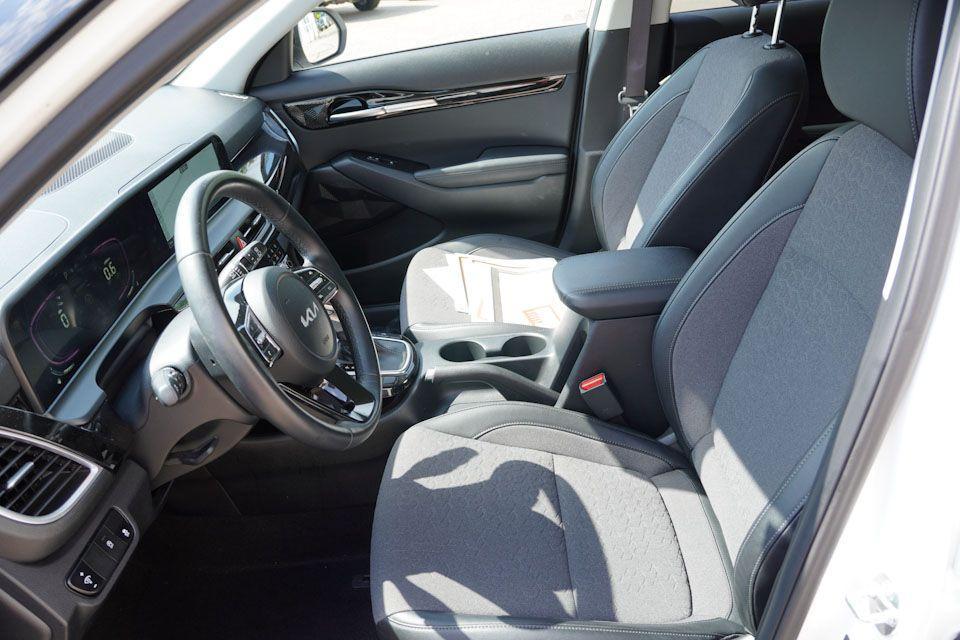 used 2025 Kia Seltos car, priced at $24,669
