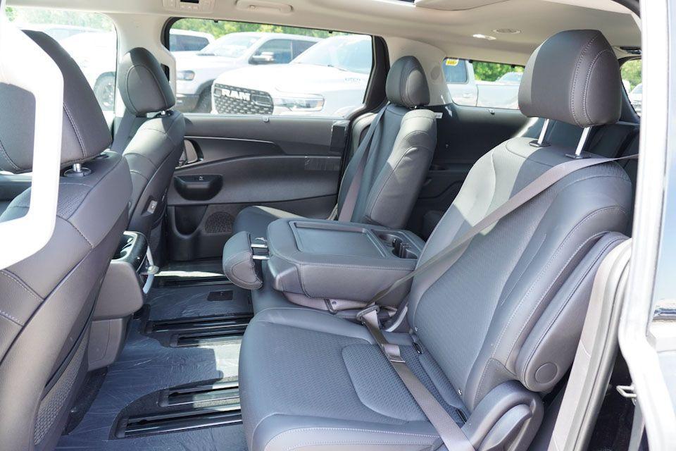 new 2026 Kia Carnival car, priced at $49,292