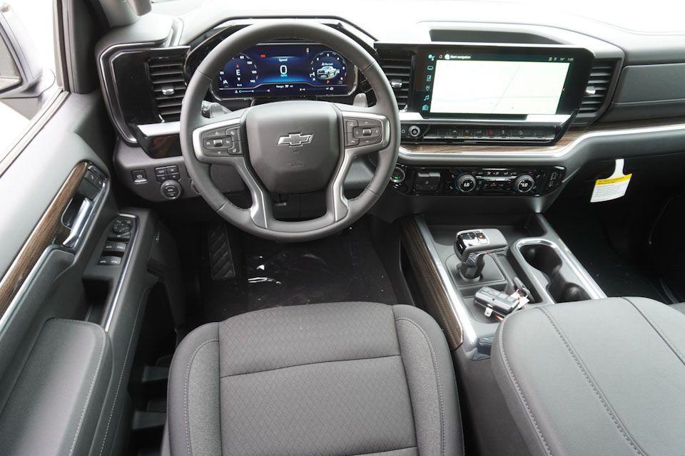 new 2025 Chevrolet Silverado 1500 car, priced at $57,595