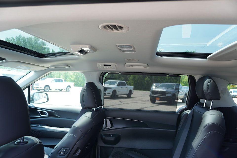 new 2025 Kia Carnival car, priced at $44,774