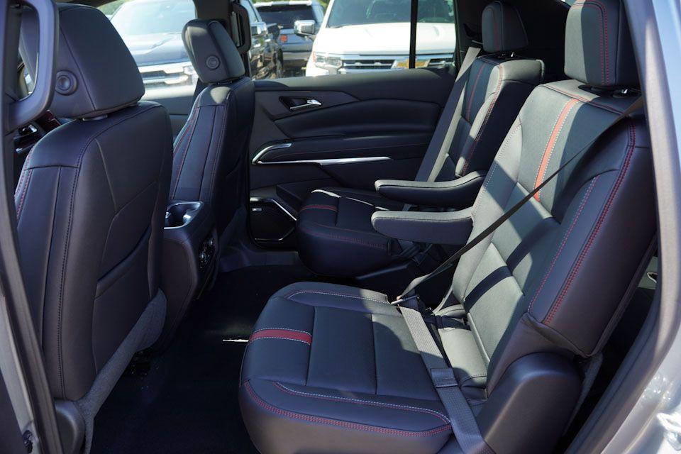 new 2026 Chevrolet Traverse car, priced at $58,020