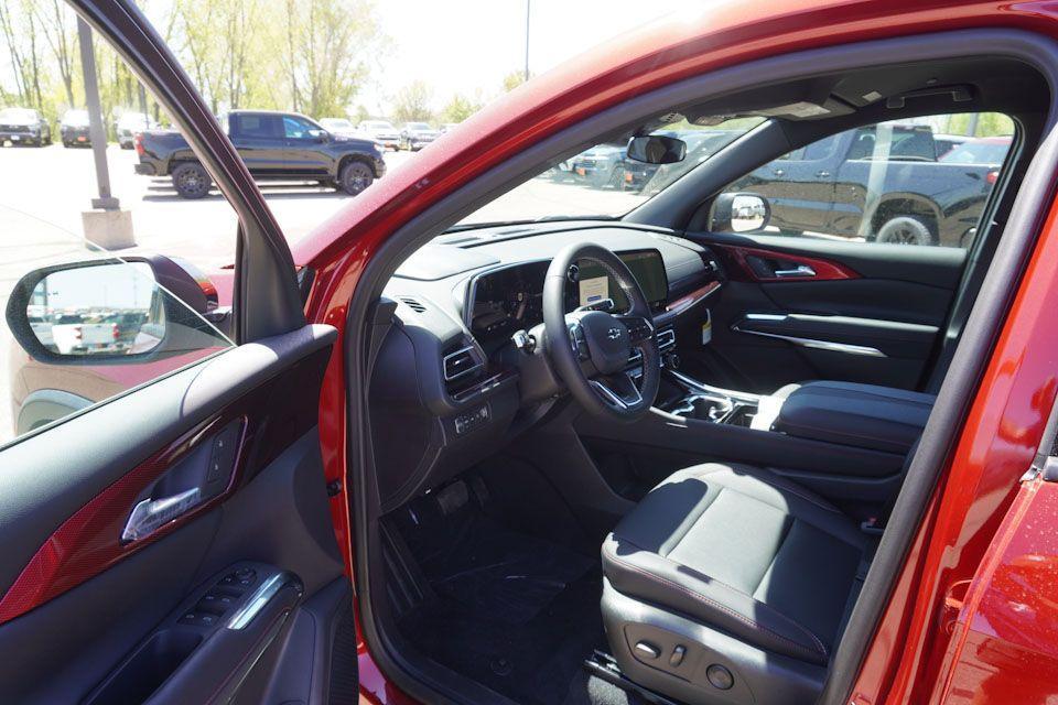 new 2025 Chevrolet Traverse car, priced at $48,010