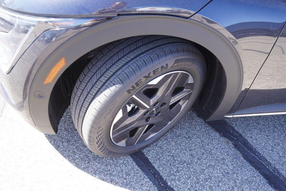 new 2025 Kia EV6 car, priced at $42,905