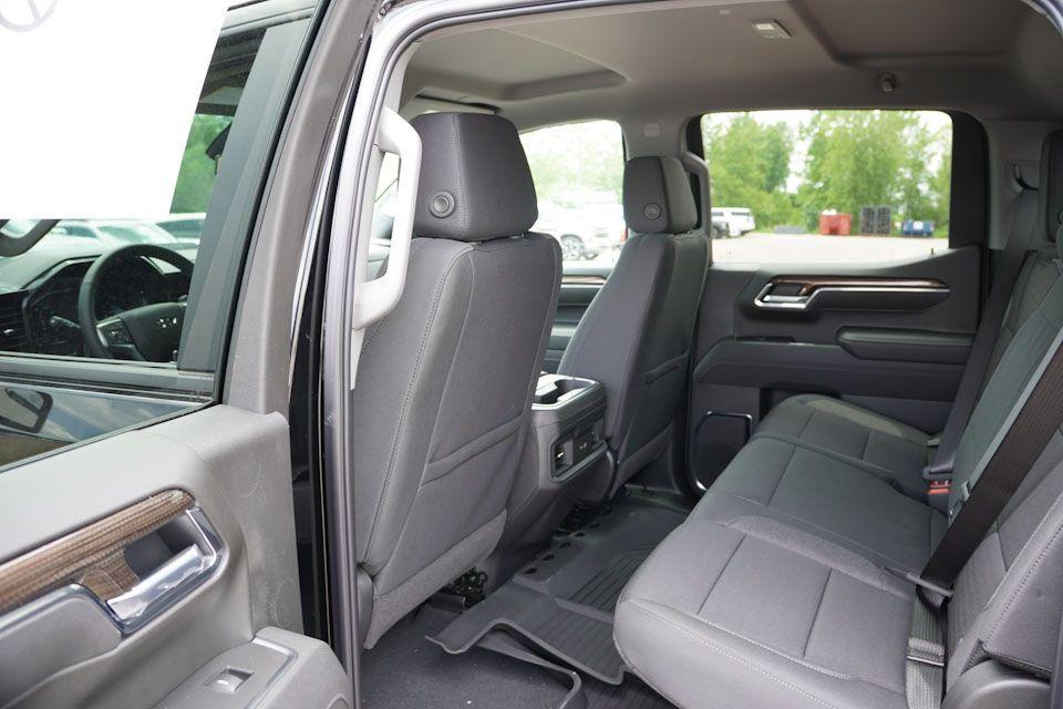 new 2025 Chevrolet Silverado 1500 car, priced at $58,446