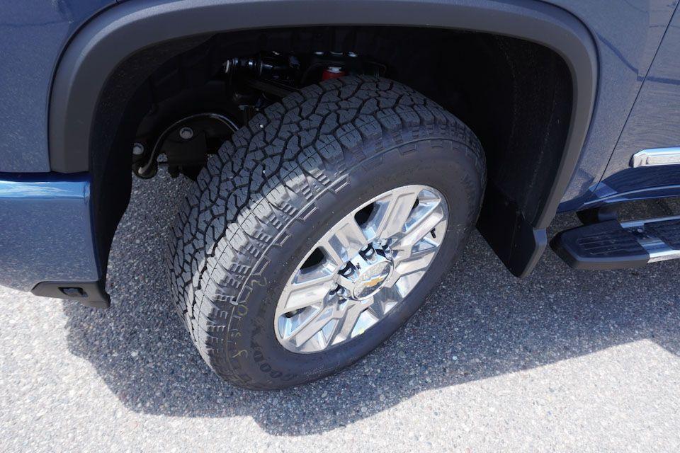 new 2025 Chevrolet Silverado 3500 car, priced at $79,870