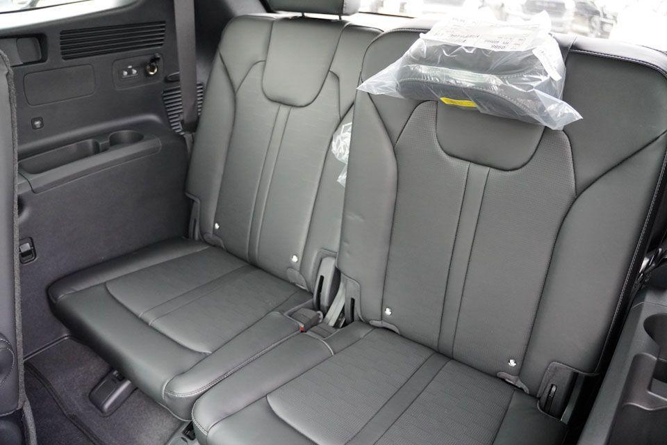 new 2026 Kia Sorento car, priced at $40,606