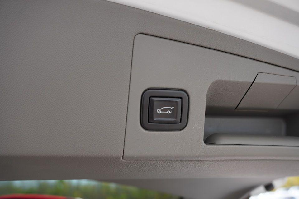 used 2021 Cadillac XT5 car, priced at $21,459