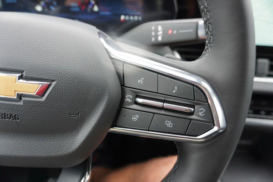 new 2026 Chevrolet Equinox car, priced at $29,990