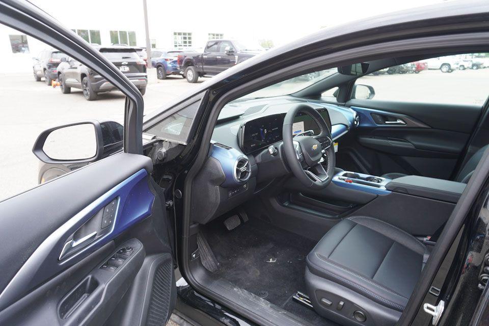 new 2025 Chevrolet Equinox EV car, priced at $38,990