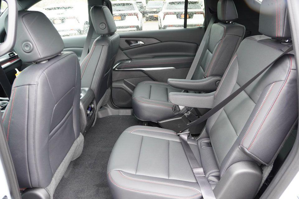 new 2026 Chevrolet Traverse car, priced at $50,566