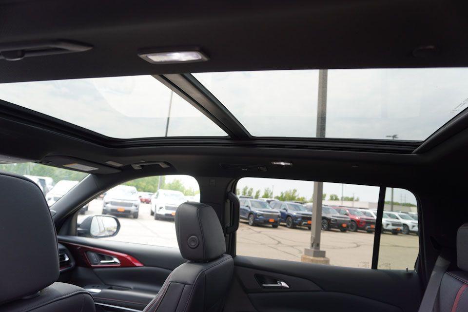 new 2025 Chevrolet Traverse car, priced at $56,382