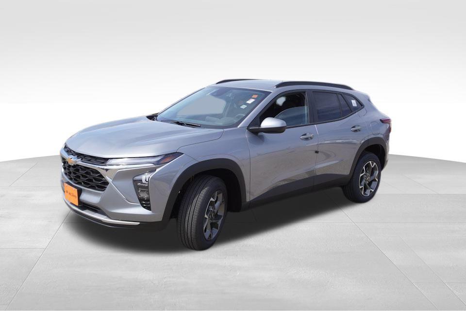 new 2025 Chevrolet Trax car, priced at $21,988