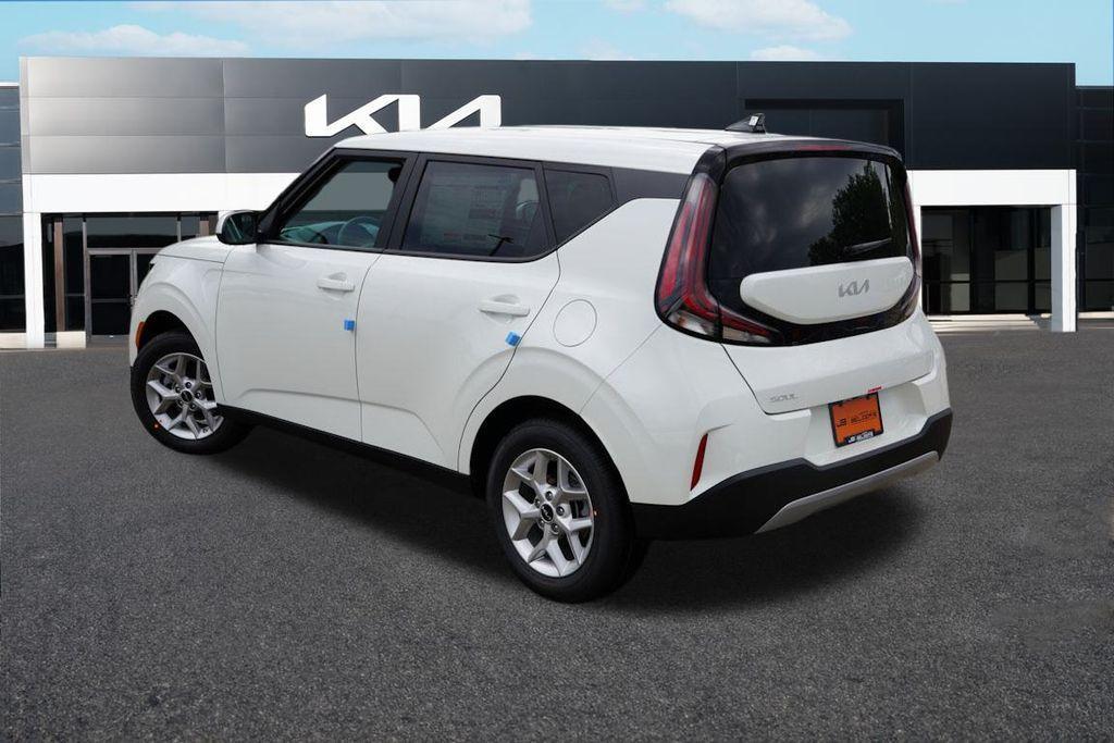 new 2025 Kia Soul car, priced at $20,236