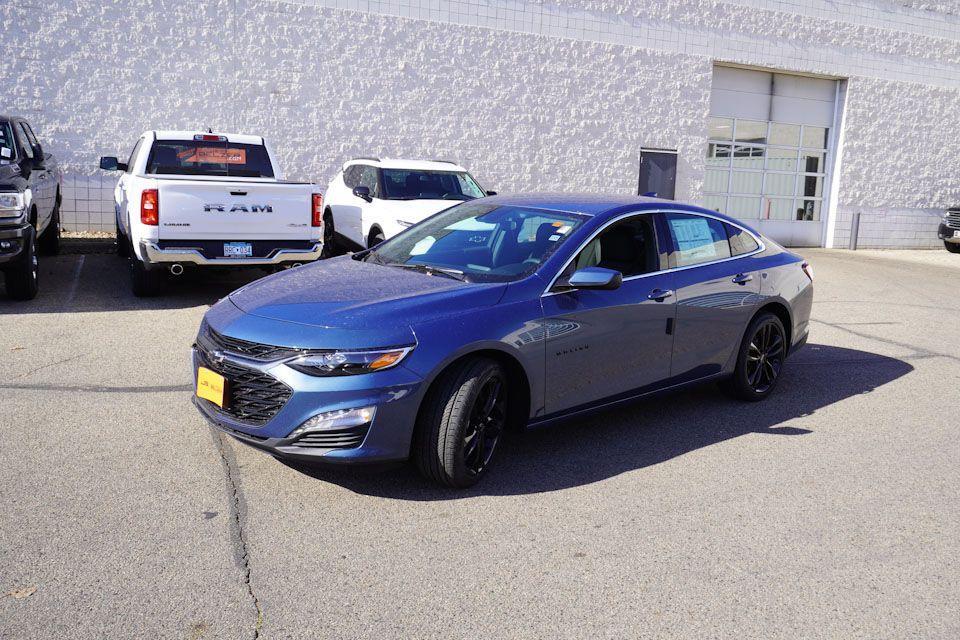 new 2025 Chevrolet Malibu car, priced at $28,190