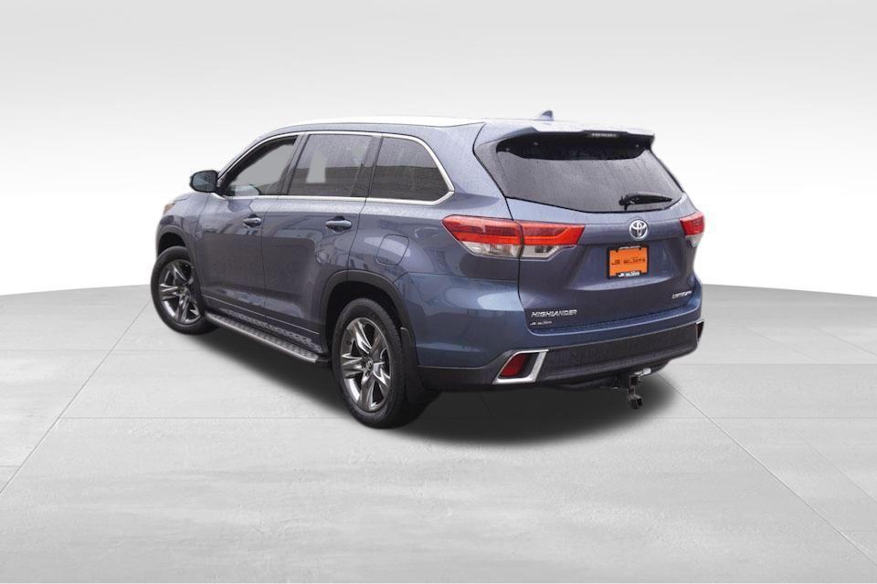 used 2019 Toyota Highlander car, priced at $29,496