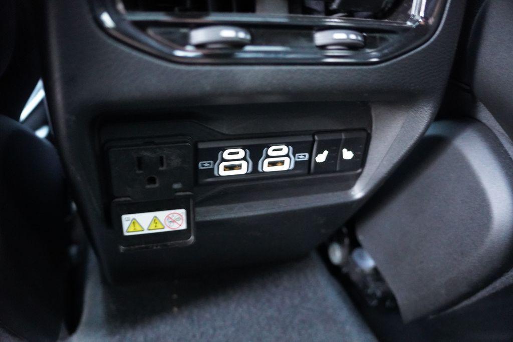 used 2024 Jeep Grand Cherokee car, priced at $39,527