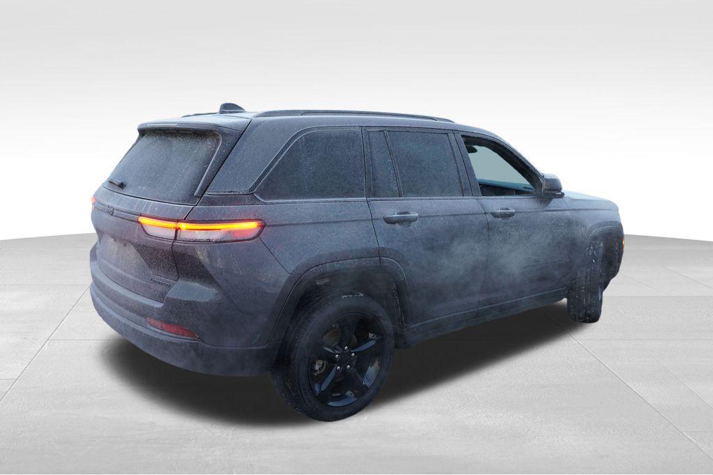 used 2024 Jeep Grand Cherokee car, priced at $39,527