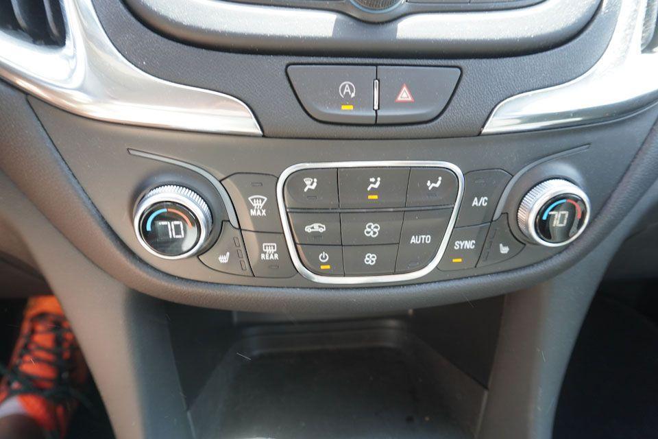 used 2022 Chevrolet Equinox car, priced at $22,998
