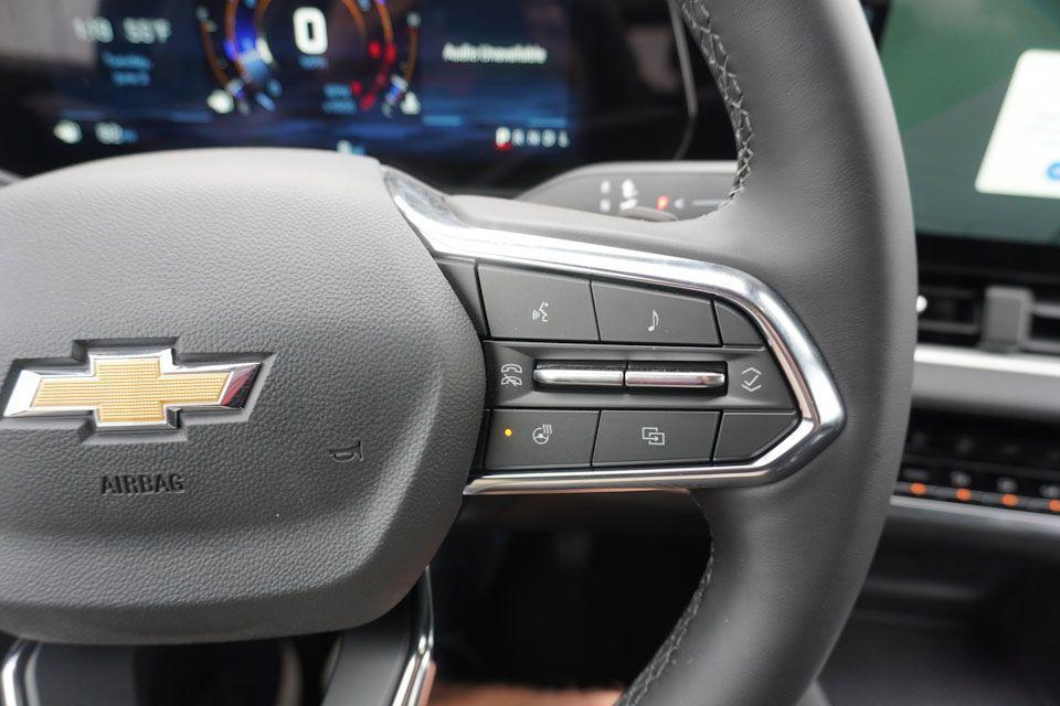 new 2026 Chevrolet Equinox car, priced at $29,990