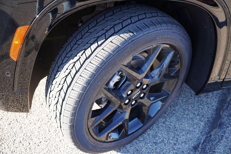 new 2026 Chevrolet Traverse car, priced at $58,020