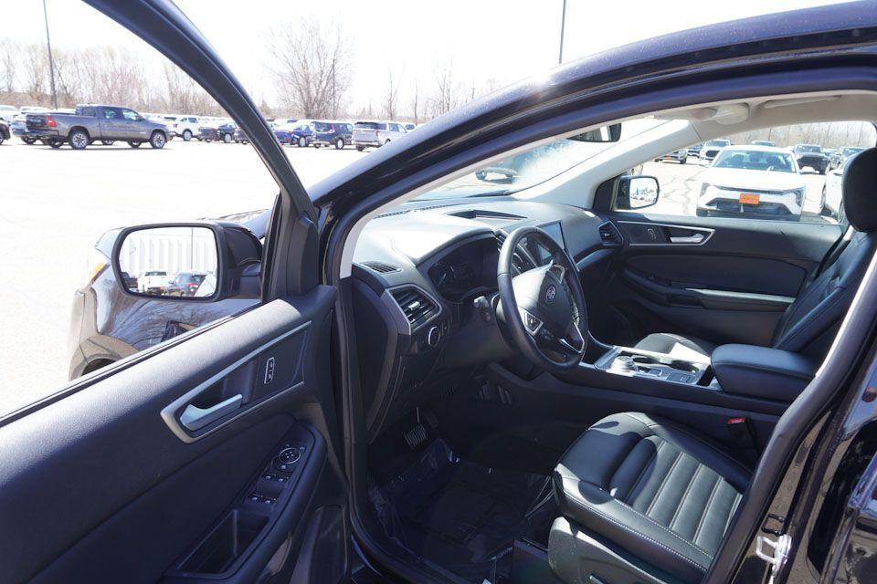 used 2024 Ford Edge car, priced at $26,224
