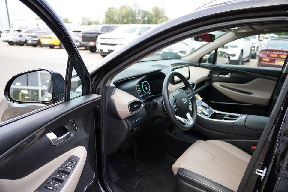 used 2023 Hyundai Santa Fe car, priced at $26,212