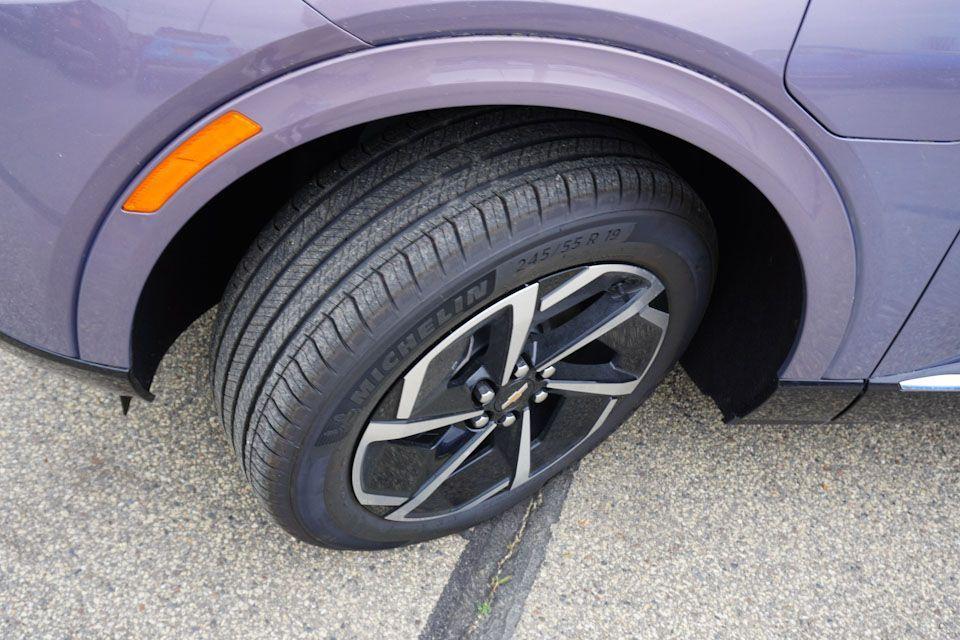 new 2025 Chevrolet Equinox EV car, priced at $36,190