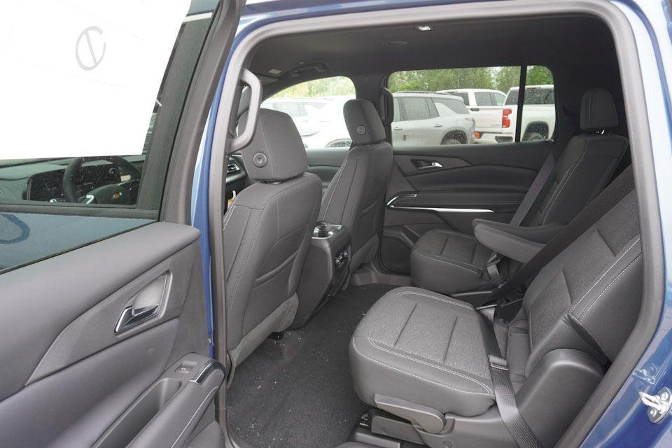 new 2025 Chevrolet Traverse car, priced at $42,687