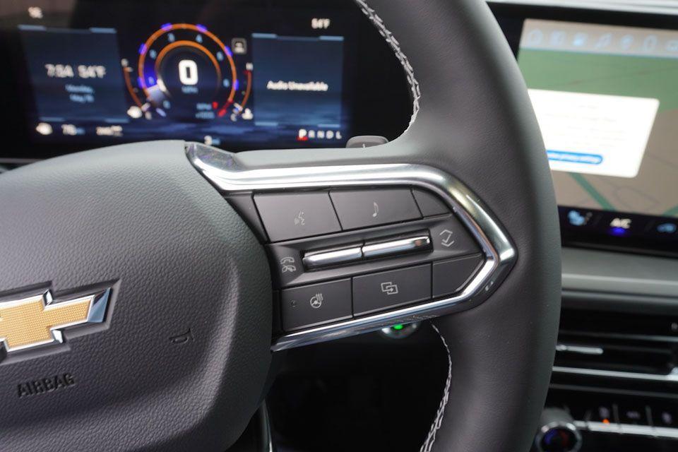 new 2025 Chevrolet Traverse car, priced at $42,687