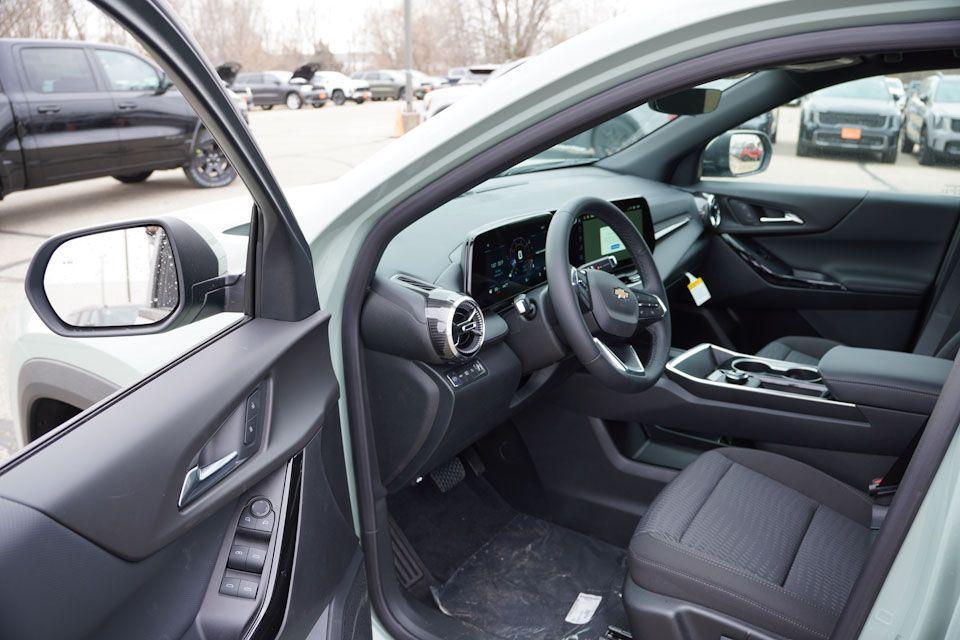 new 2026 Chevrolet Equinox car, priced at $29,940