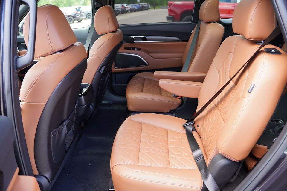 new 2025 Kia Telluride car, priced at $49,636