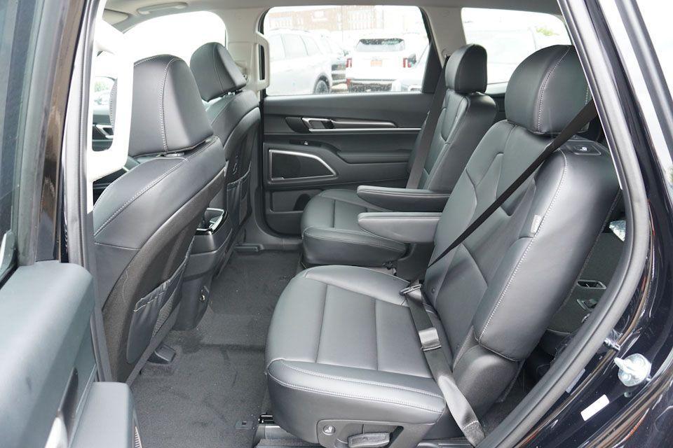 new 2025 Kia Telluride car, priced at $40,962