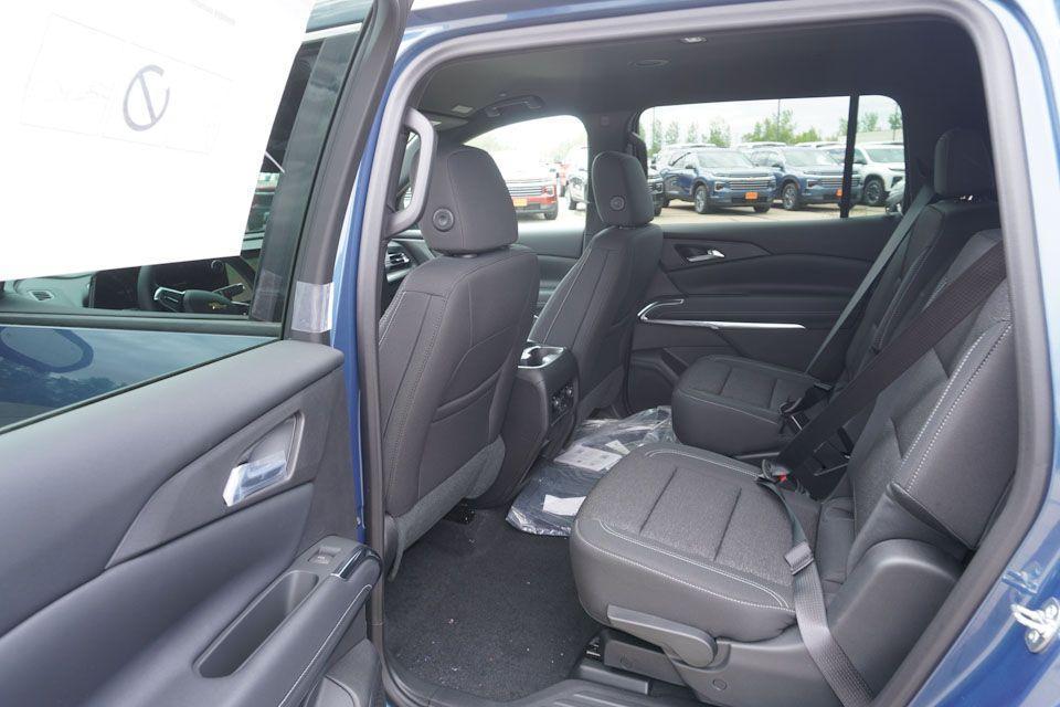 new 2025 Chevrolet Traverse car, priced at $41,295