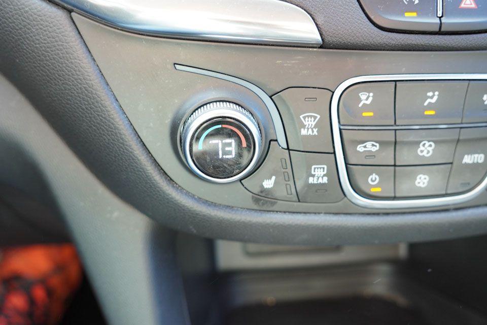 used 2023 Chevrolet Equinox car, priced at $21,557