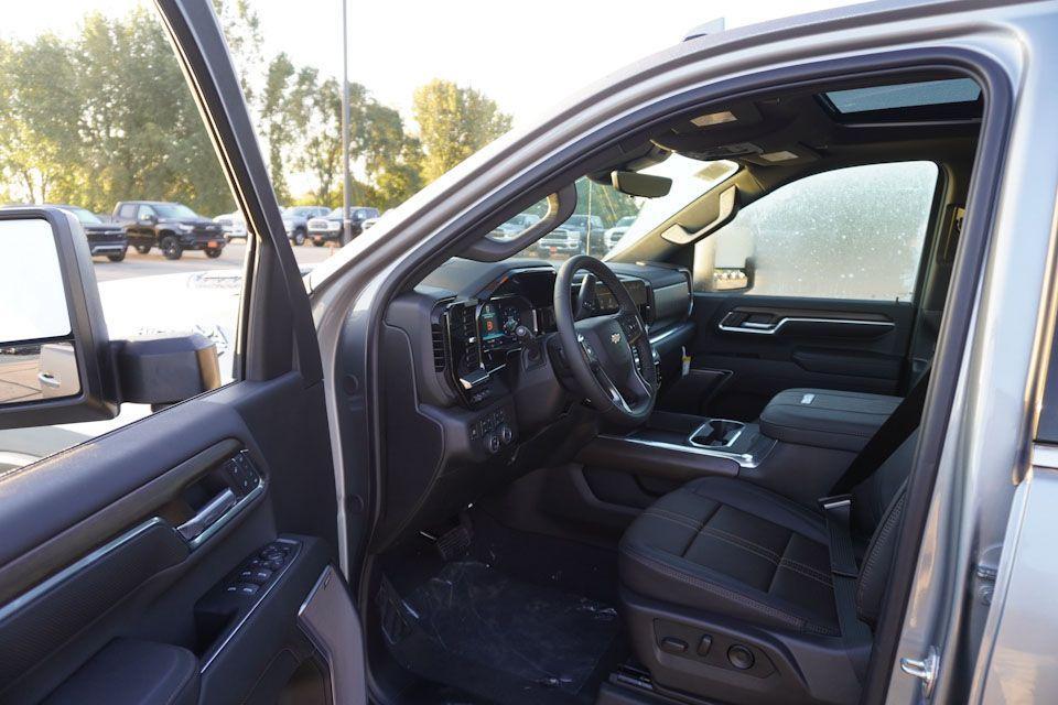 new 2025 Chevrolet Silverado 3500 car, priced at $81,465